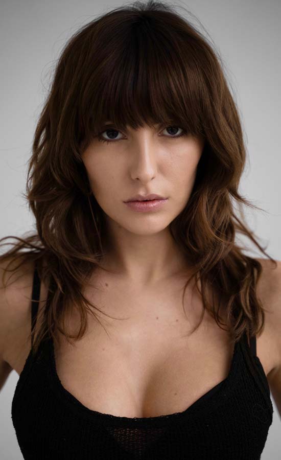 Clémence Bastin<br /><span class="model-data-overview">EU 172cm | US 5′ 7.5”</span>