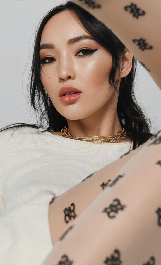 Korlan Rakhmetova<br /><span class="model-data-overview">EU 173cm | US 5′ 8“</span>