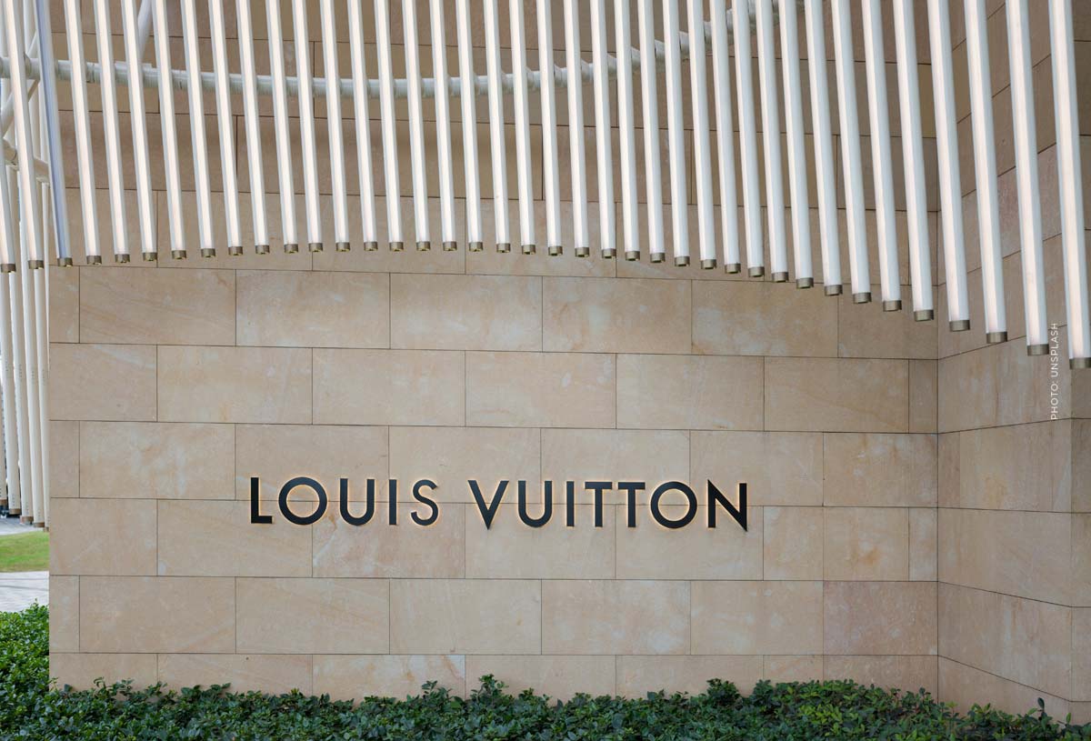 louis-vuitton-store-logo-text-shopping