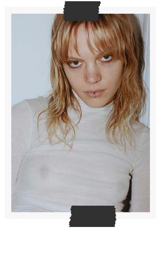 Diletta Busin<br /><span class="model-data-overview">EU 179cm | US 5’10.5”</span>